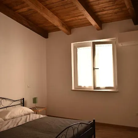 Palazzetto *